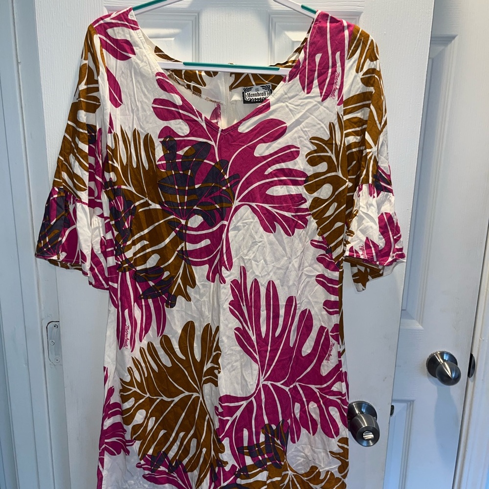 Manuhealii dress